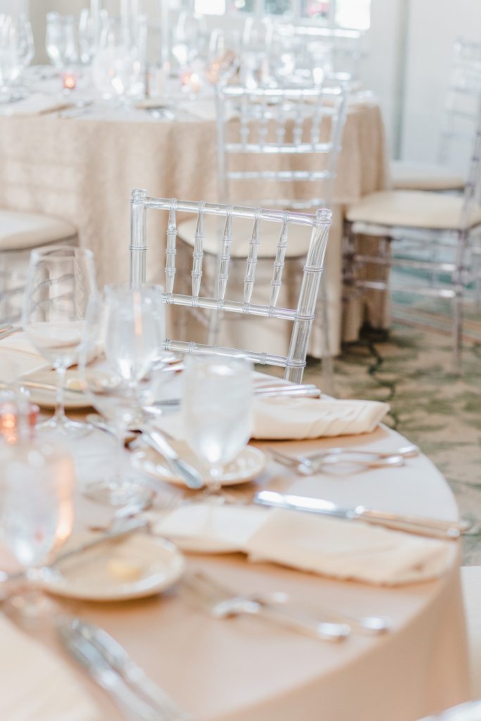 Timeless Fox Chapel Golf Club Wedding with Modern Twists. For more fine art wedding ideas, visit burghbrides.com!
