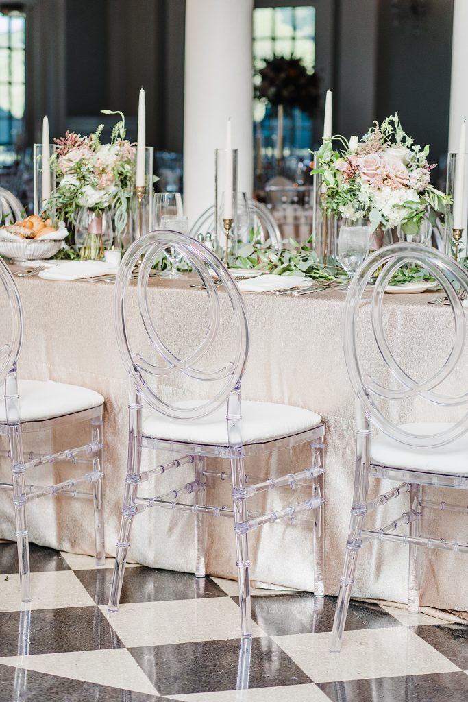 Timeless Fox Chapel Golf Club Wedding with Modern Twists. For more fine art wedding ideas, visit burghbrides.com!