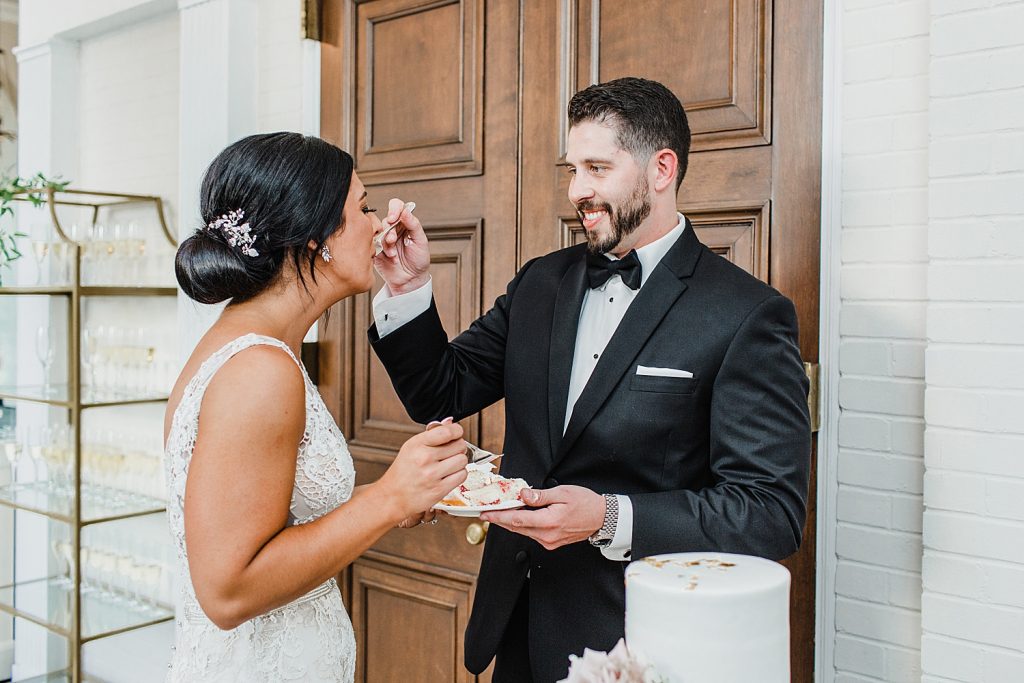 Timeless Fox Chapel Golf Club Wedding with Modern Twists. For more fine art wedding ideas, visit burghbrides.com!