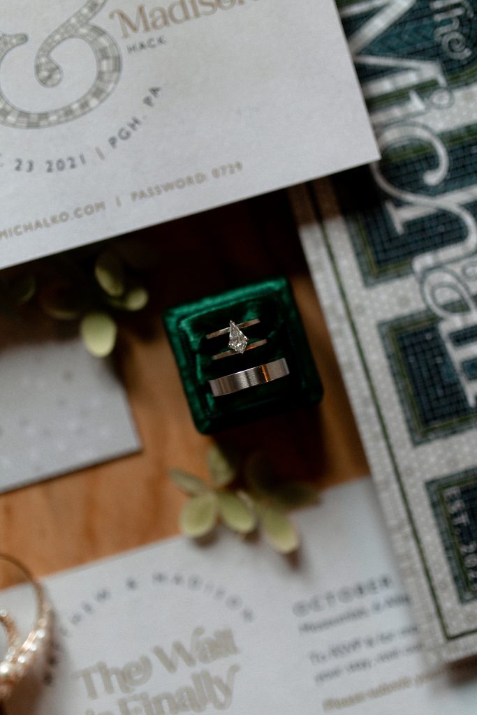 Artistic DIY Wedding at MuseumLab | Burgh Brides | Alexa Frankovitch Photography