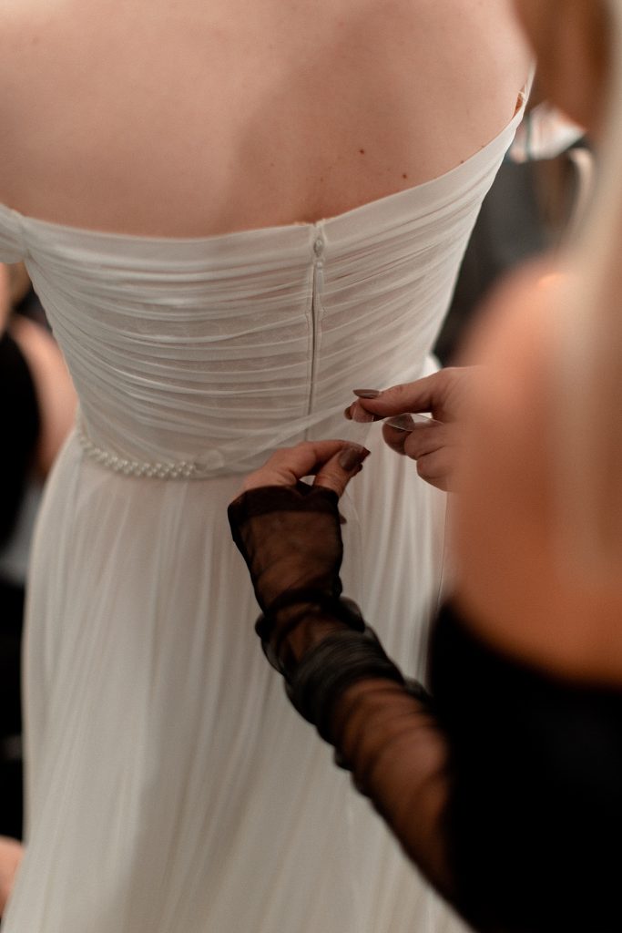Artistic DIY Wedding at MuseumLab | Burgh Brides | Alexa Frankovitch Photography