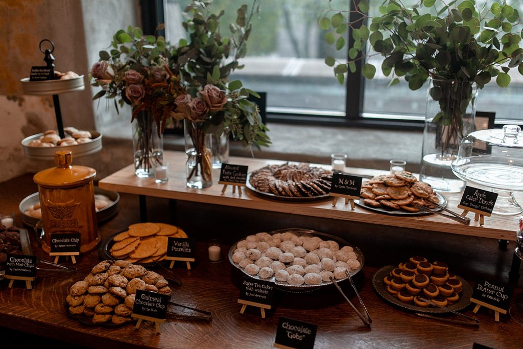 Artistic DIY Wedding at MuseumLab | Burgh Brides | Alexa Frankovitch Photography