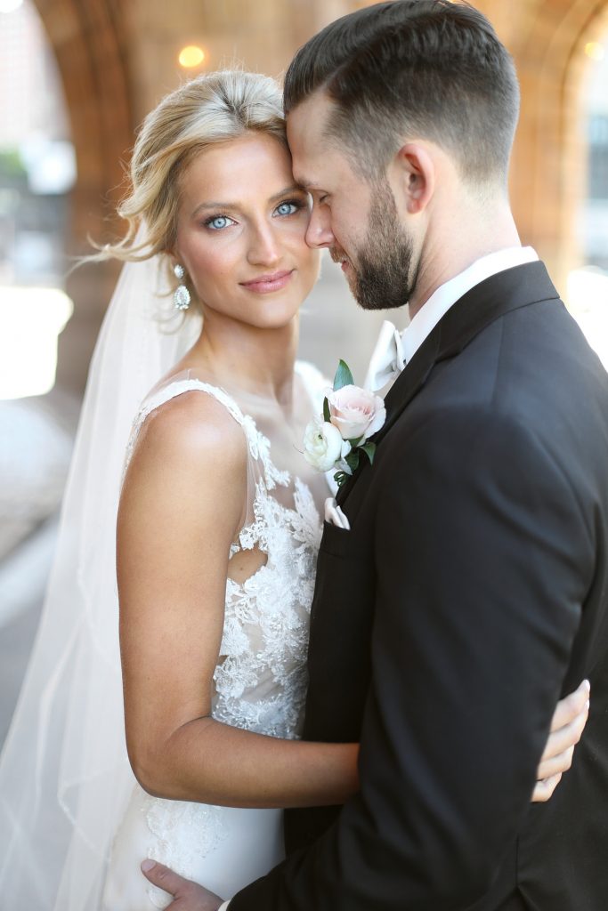 Chic City Wedding at The Pennsylvanian | Burgh Brides | Araujo Photography