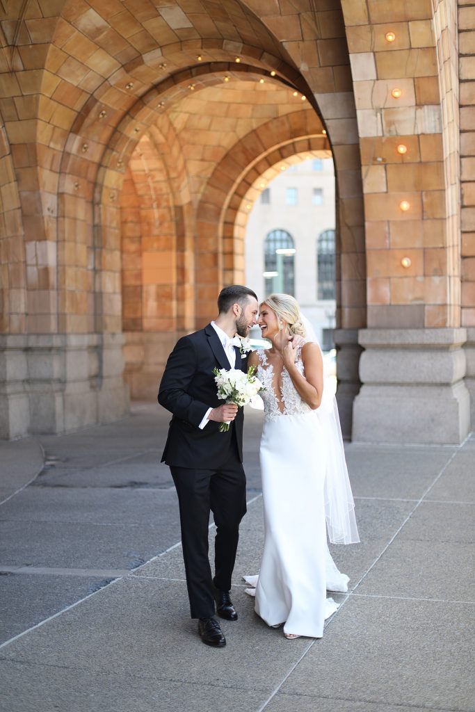 Chic City Wedding at The Pennsylvanian | Burgh Brides | Araujo Photography