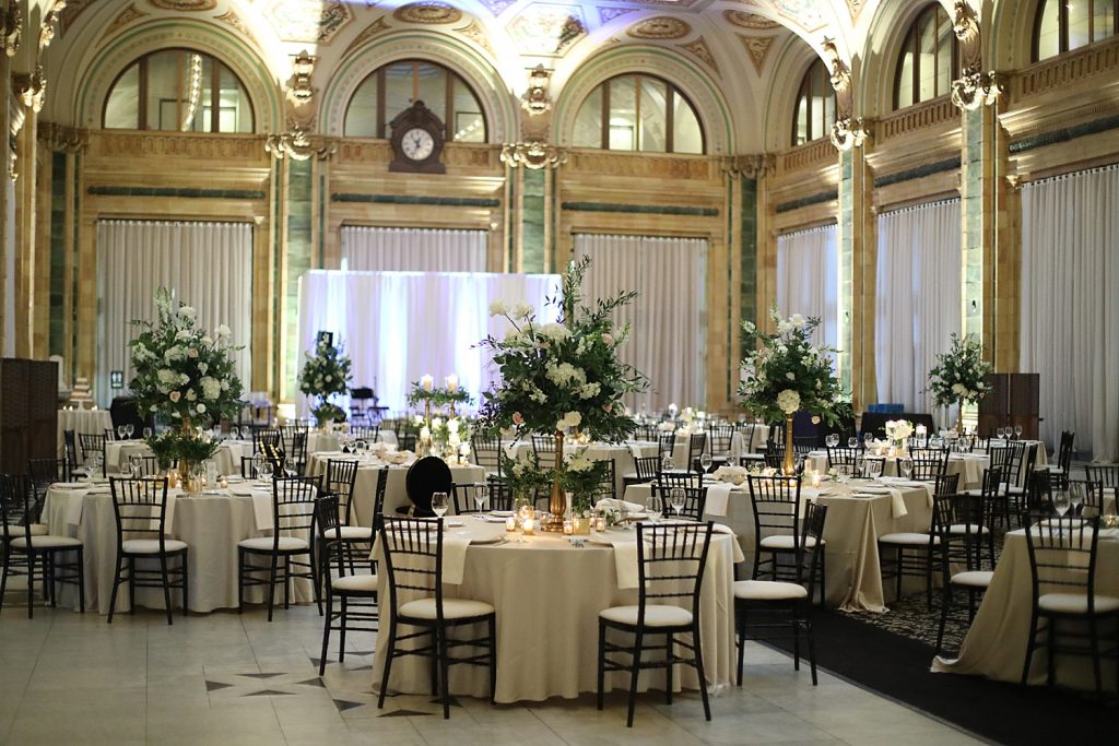 Chic City Wedding at The Pennsylvanian | Burgh Brides | Araujo Photography