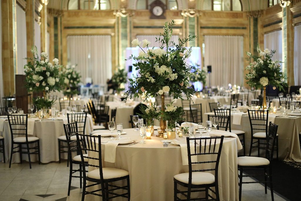 Chic City Wedding at The Pennsylvanian | Burgh Brides | Araujo Photography