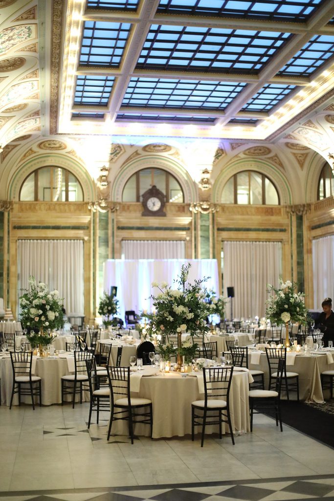 Chic City Wedding at The Pennsylvanian | Burgh Brides | Araujo Photography