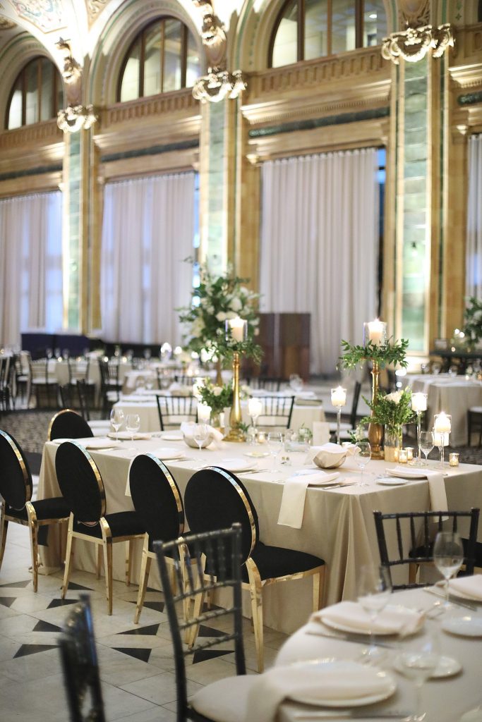 Chic City Wedding at The Pennsylvanian | Burgh Brides | Araujo Photography