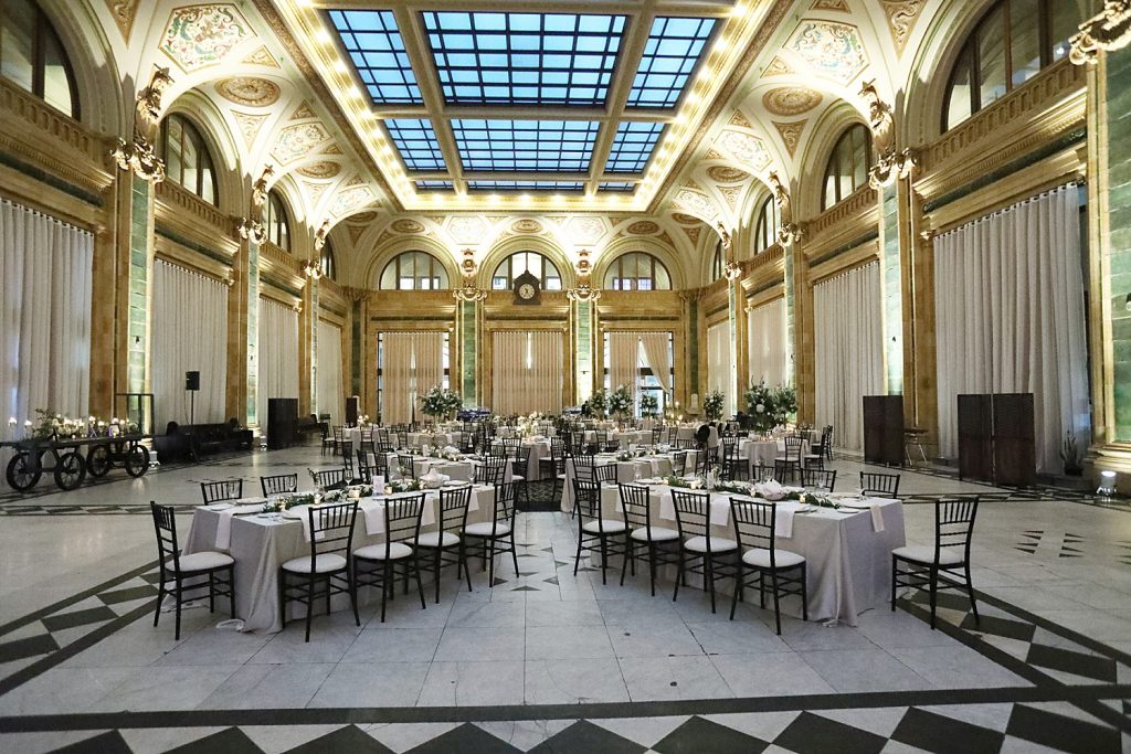 Chic City Wedding at The Pennsylvanian | Burgh Brides | Araujo Photography