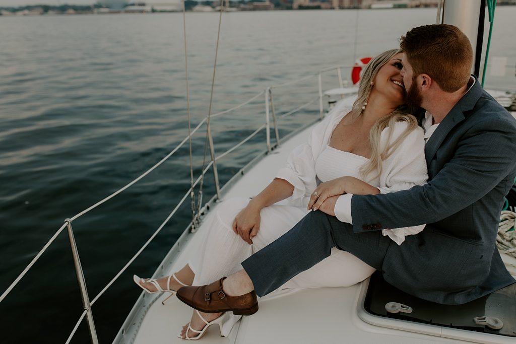 Coastal Style Lake Erie Engagement Session | Burgh Brides | Jessica Jolene Photography