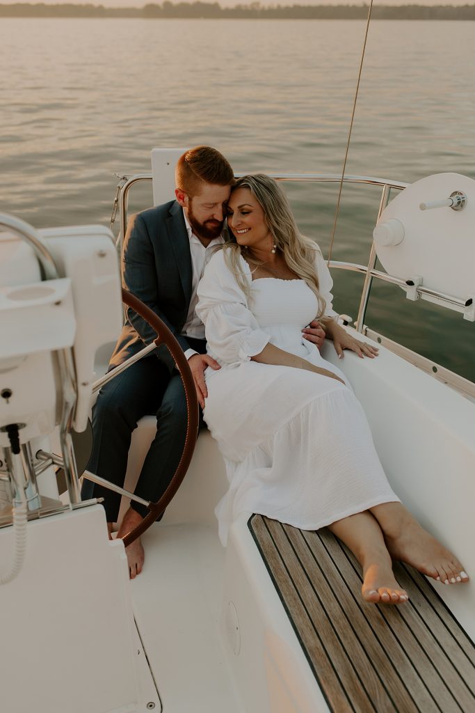 Coastal Style Lake Erie Engagement Session | Burgh Brides | Jessica Jolene Photography