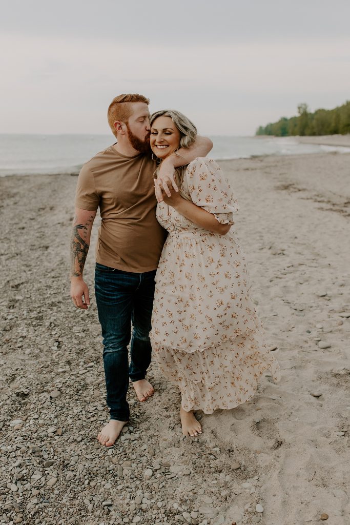 Coastal Style Lake Erie Engagement Session | Burgh Brides | Jessica Jolene Photography