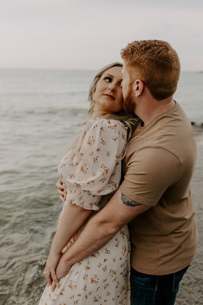 Coastal Style Lake Erie Engagement Session | Burgh Brides | Jessica Jolene Photography