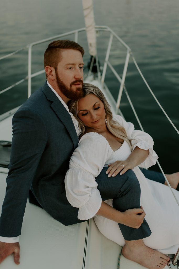 Coastal Style Lake Erie Engagement Session | Burgh Brides | Jessica Jolene Photography