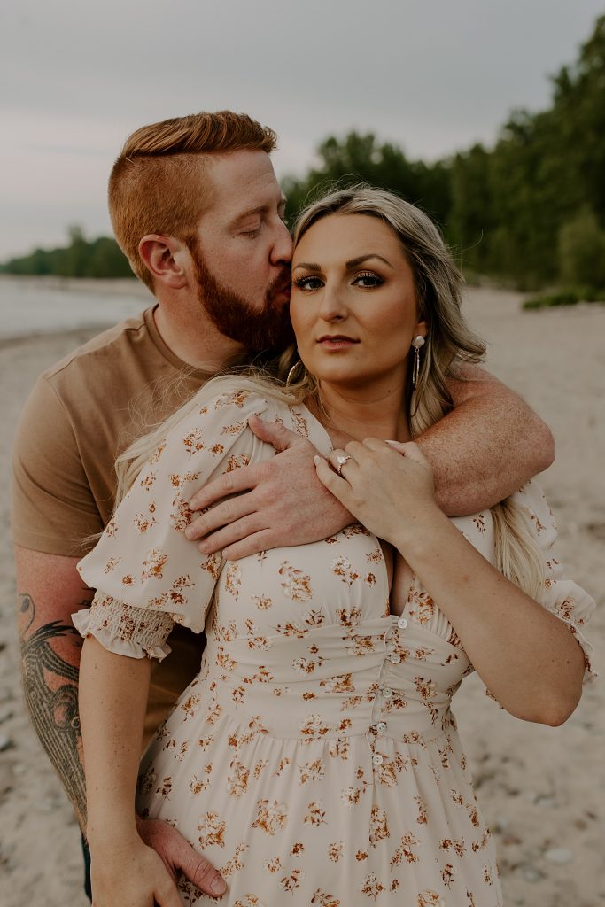 Coastal Style Lake Erie Engagement Session | Burgh Brides | Jessica Jolene Photography