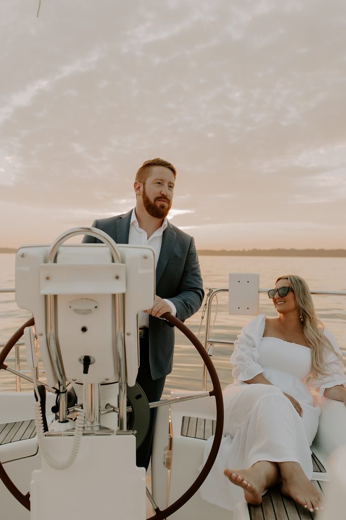 Coastal Style Lake Erie Engagement Session | Burgh Brides | Jessica Jolene Photography