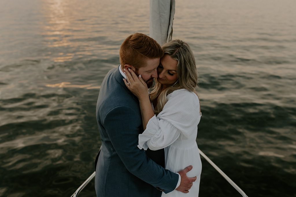 Coastal Style Lake Erie Engagement Session | Burgh Brides | Jessica Jolene Photography
