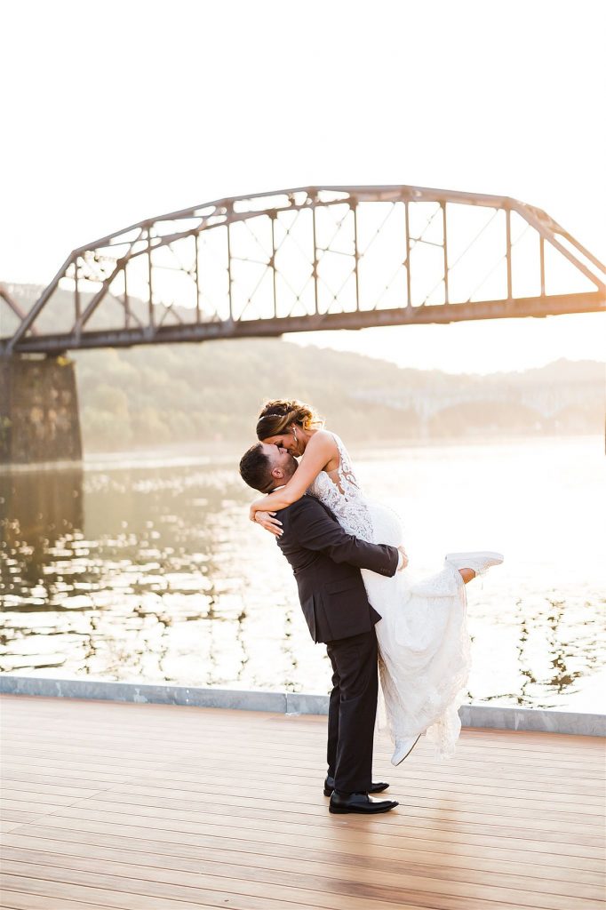 Modern & Bold Riverfront Weddings Celebration | Burgh Brides | Steven Dray Photography