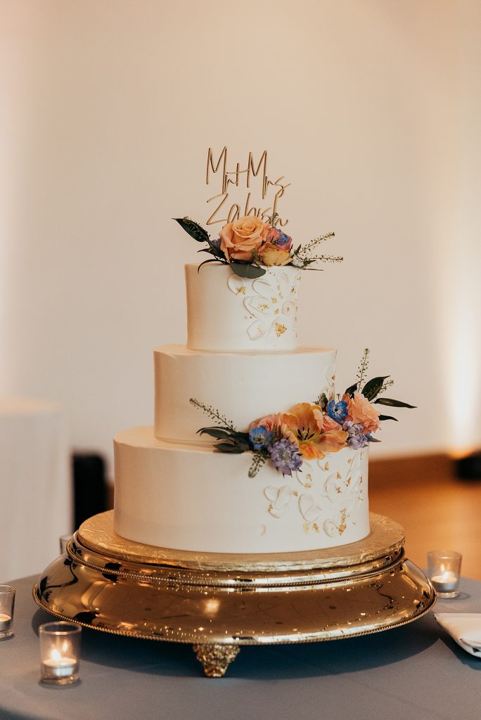 Romantic Springtime Phipps Conservatory Wedding | Burgh Brides | Tyler Norman Photography