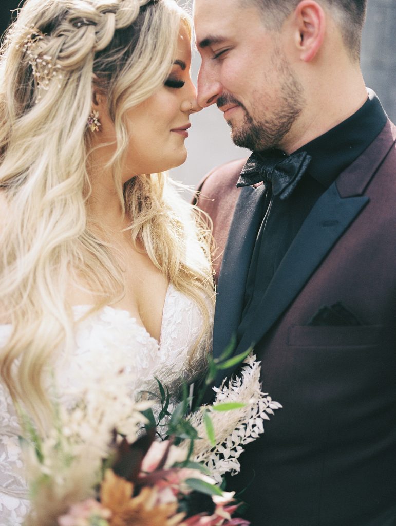 Boho Maroon & Peach MuseumLab Wedding | Burgh Brides | Frank Vilsack Photography