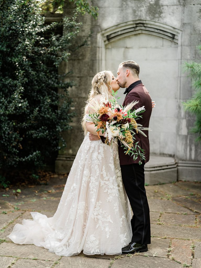 Boho Maroon & Peach MuseumLab Wedding | Burgh Brides | Frank Vilsack Photography