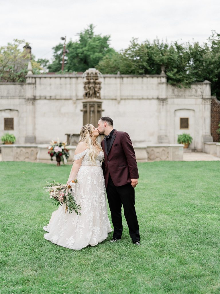 Boho Maroon & Peach MuseumLab Wedding | Burgh Brides | Frank Vilsack Photography