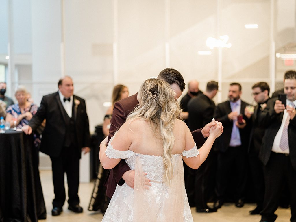 Boho Maroon & Peach MuseumLab Wedding | Burgh Brides | Frank Vilsack Photography
