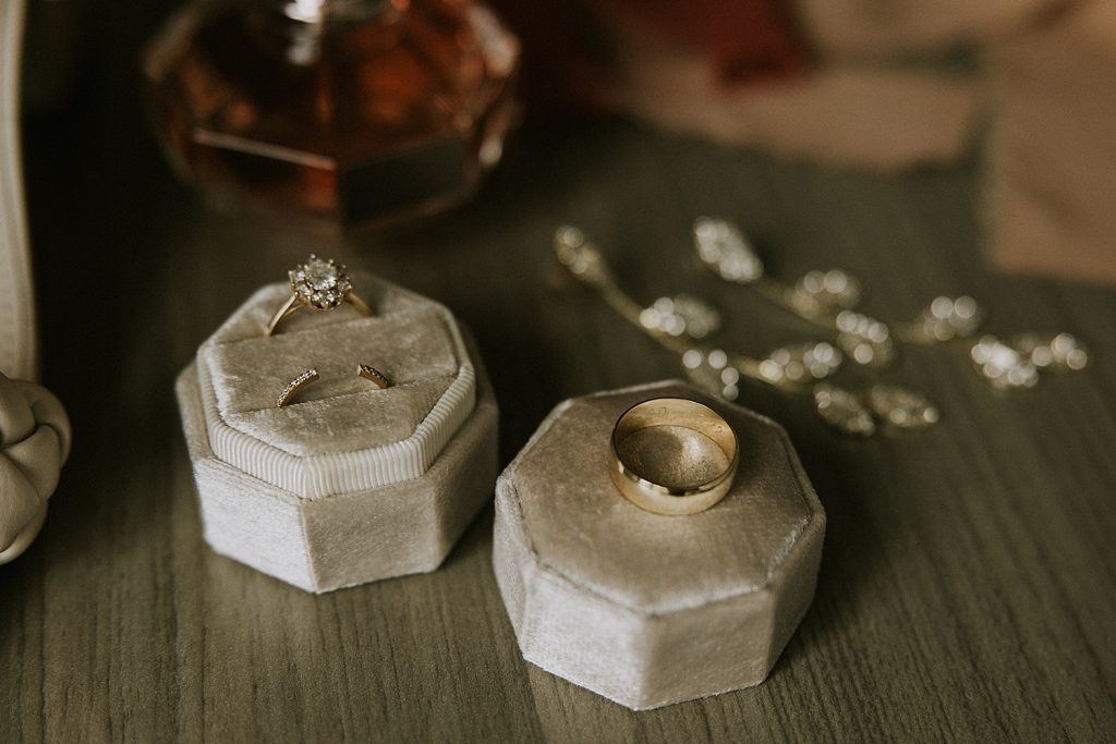 Intimate Courthouse Wedding & Cafe du Jour Reception | Burgh Brides | All Heart Photo