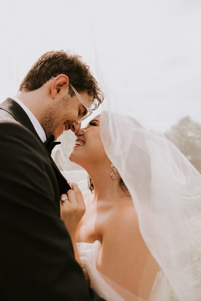 Intimate Courthouse Wedding & Cafe du Jour Reception | Burgh Brides | All Heart Photo