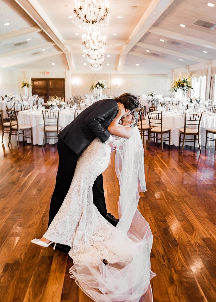 Amalfi Coast Inspired Wedding at Oakmont Country Club | Burgh Brides