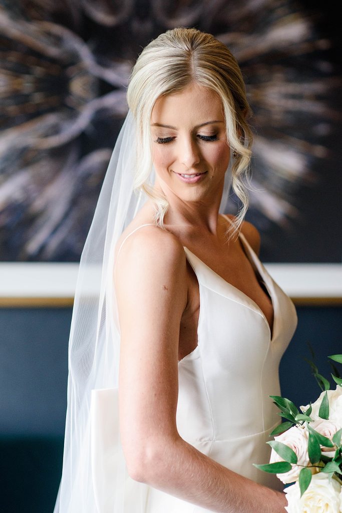 Radiant & Romantic Oakmont Country Club Wedding | Burgh Brides | Alison Mish Photography