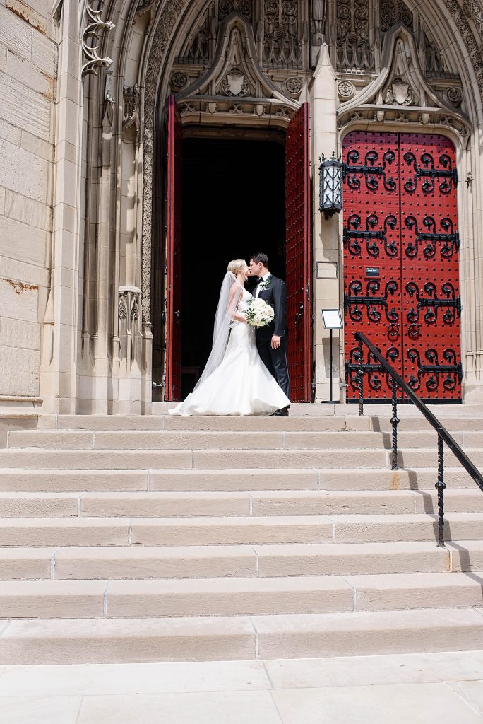 Radiant & Romantic Oakmont Country Club Wedding | Burgh Brides | Alison Mish Photography
