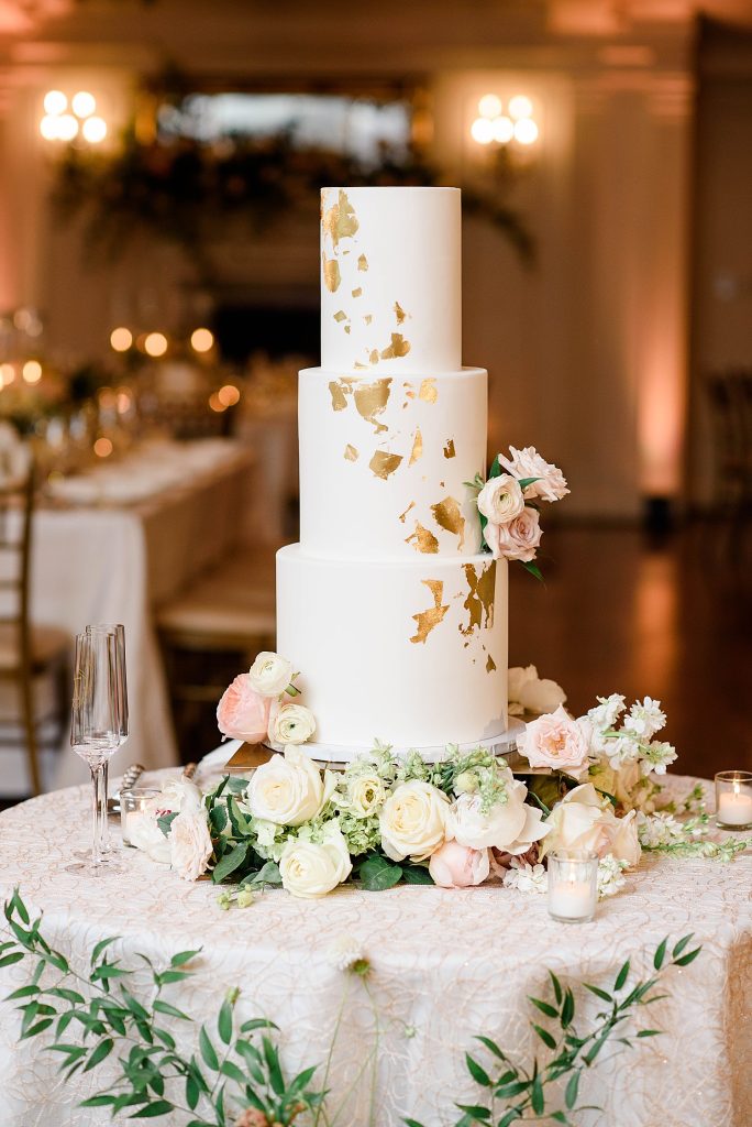 Radiant & Romantic Oakmont Country Club Wedding | Burgh Brides | Alison Mish Photography