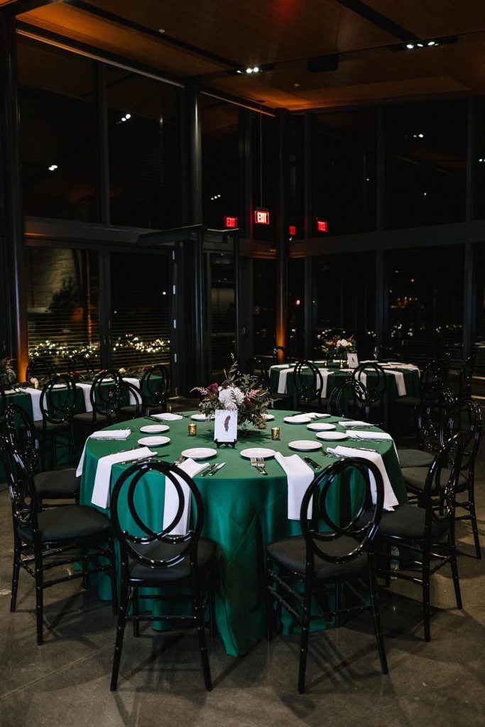 Bird Inspired Wedding at the National Aviary | Burgh Brides | Kaitlin Powell Photography