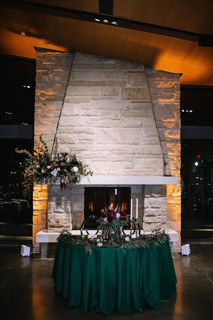 Bird Inspired Wedding at the National Aviary | Burgh Brides | Kaitlin Powell Photography