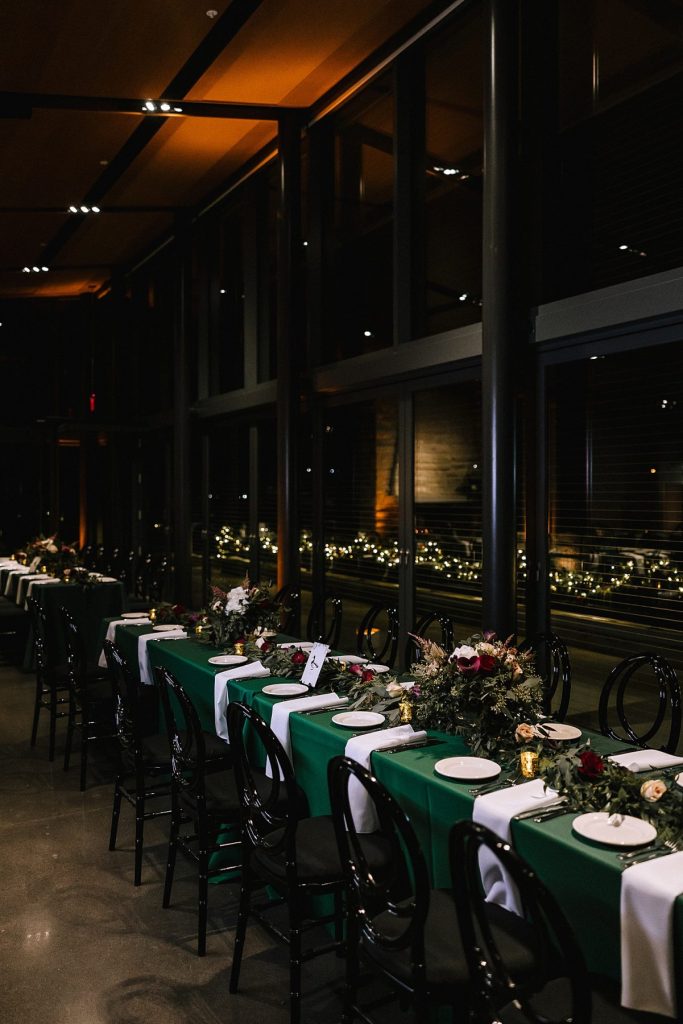 Bird Inspired Wedding at the National Aviary | Burgh Brides | Kaitlin Powell Photography