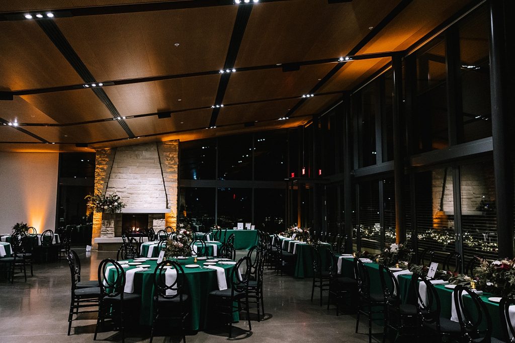 Bird Inspired Wedding at the National Aviary | Burgh Brides | Kaitlin Powell Photography