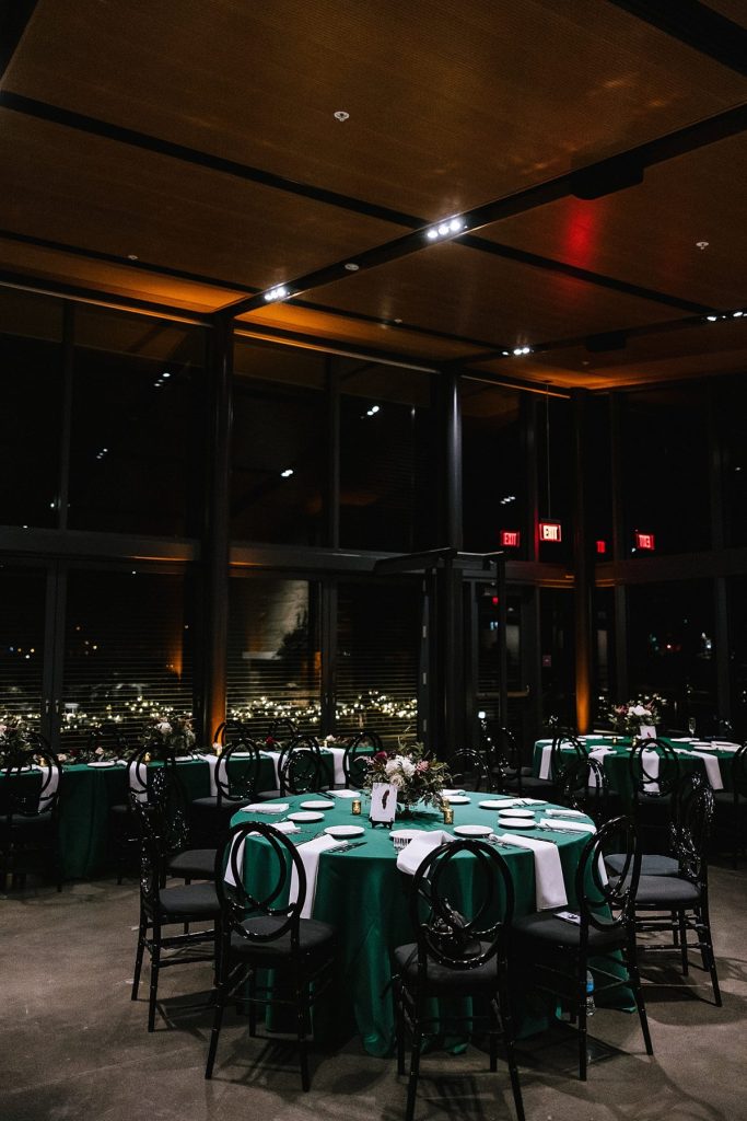 Bird Inspired Wedding at the National Aviary | Burgh Brides | Kaitlin Powell Photography