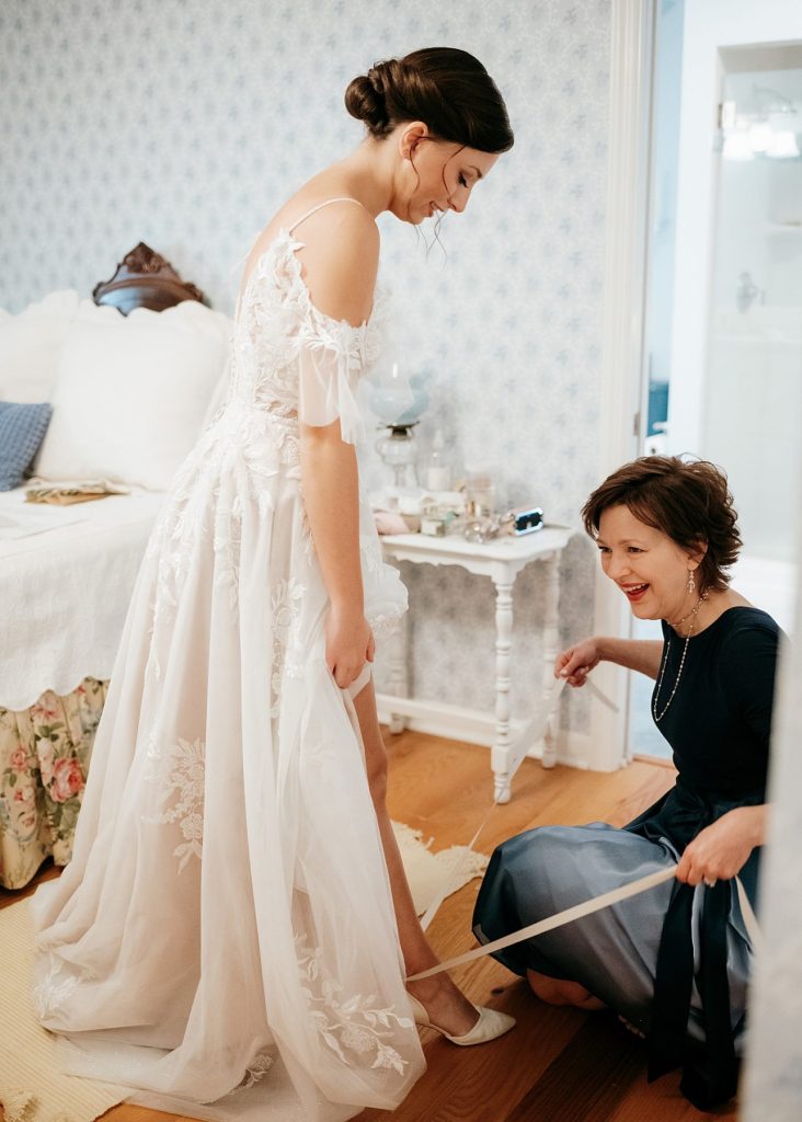 Dusty Blue & Berry Wedding at the Butler Country Club | Burgh Brides | Carly K Photography
